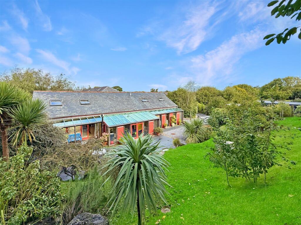 Rear Left Quarter.JPG