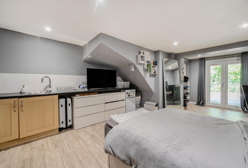 1299750-28-68304a...