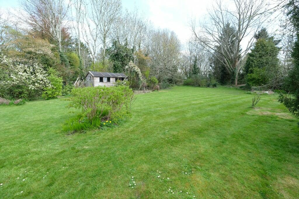GARDEN 