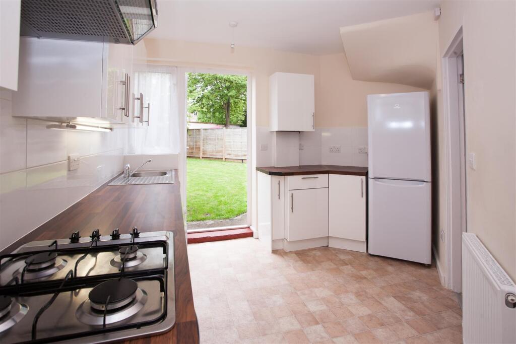 Abbotsbury Rd 022-.jpg