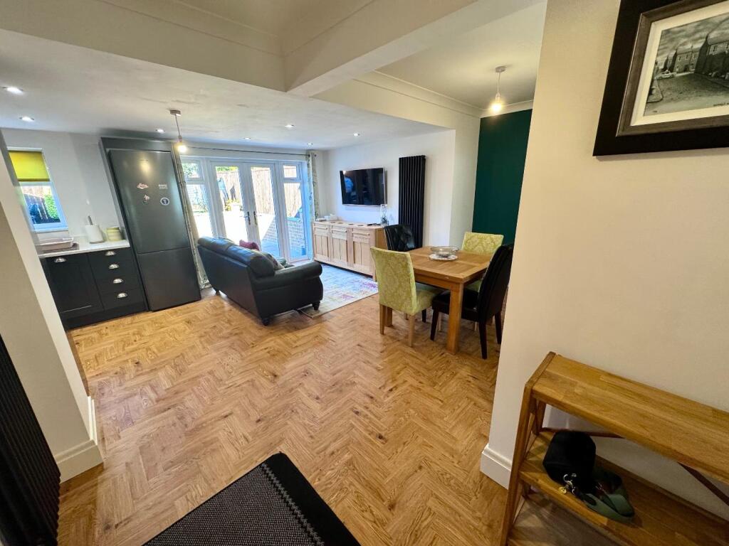 Kitchen / Dining Room