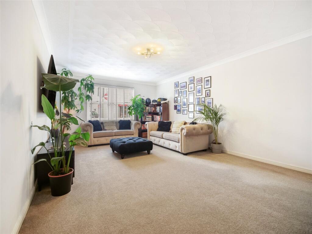 Living/Dining Room