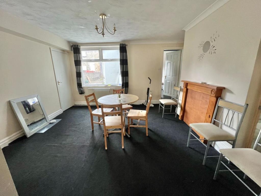 2 BED