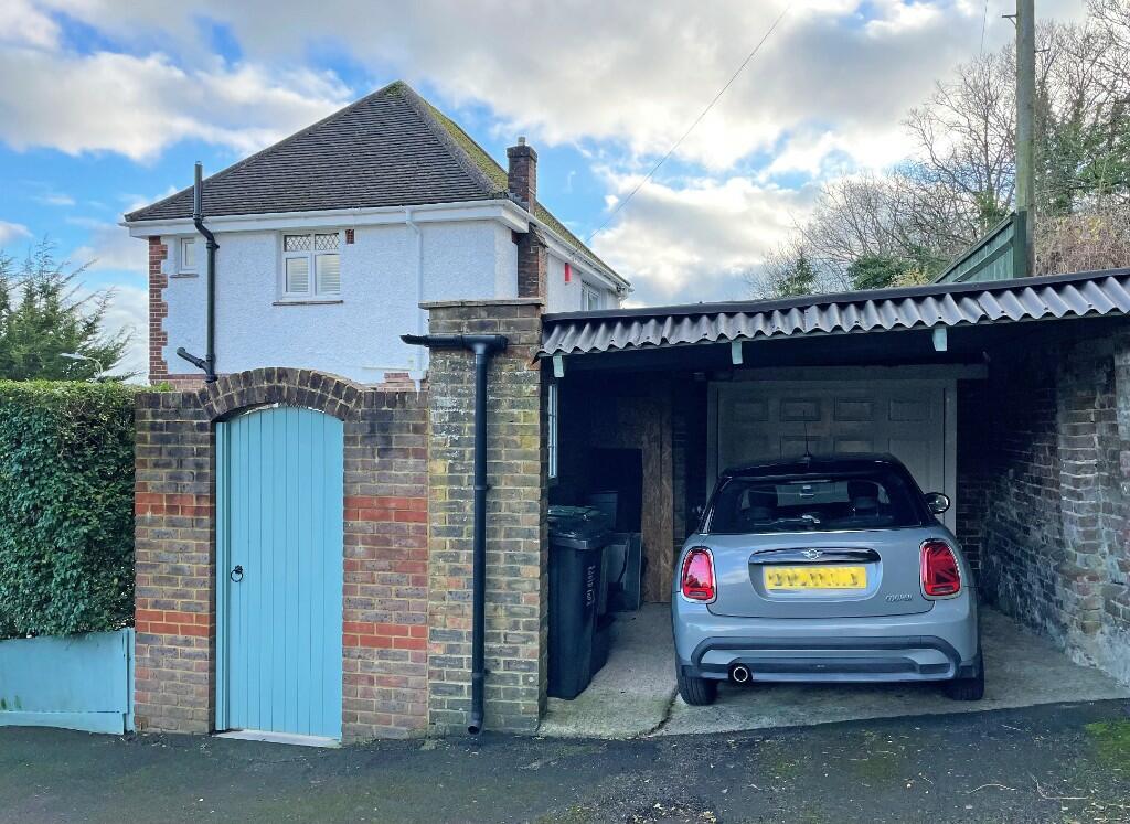 Car Port &amp; Garage