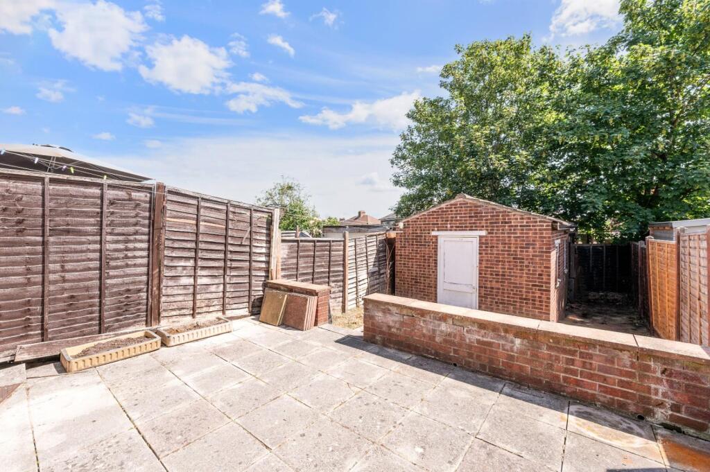 BOSCOMBE ROAD 16  (5).jpg