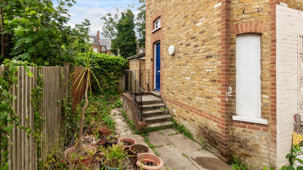 Flat C 1 Linthorpe Road, Stamford Hill, London, N16 5RE