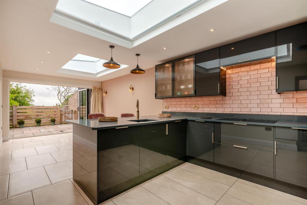 8662950-interior04.jpg
