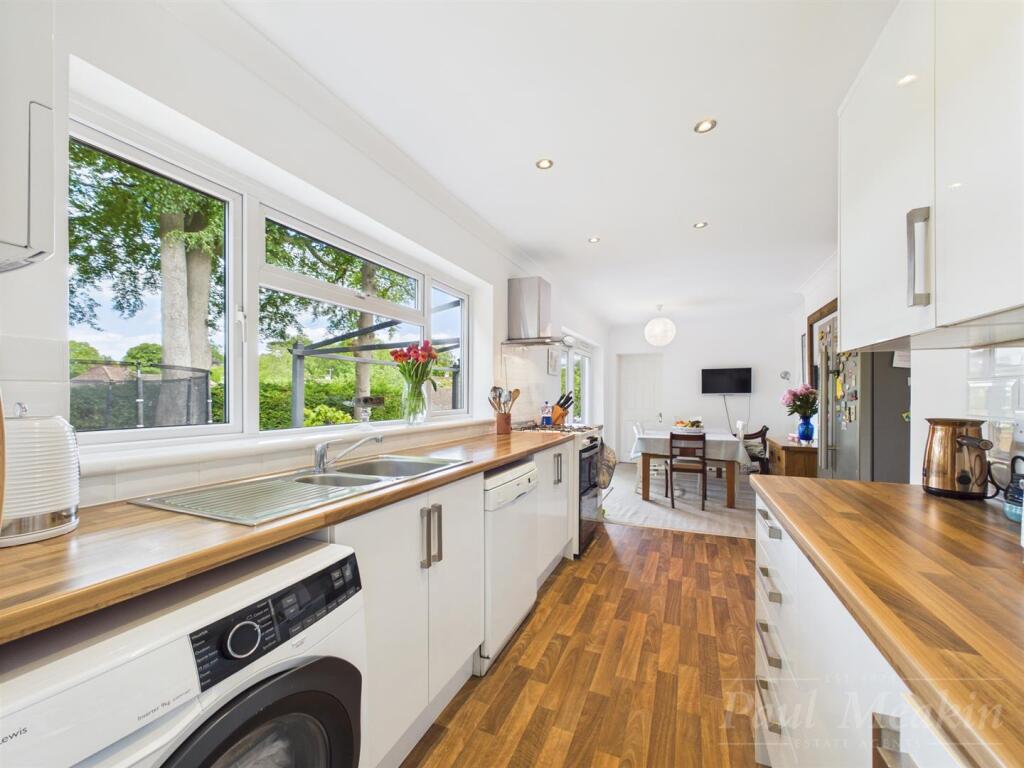 KItchen/ Dining Room