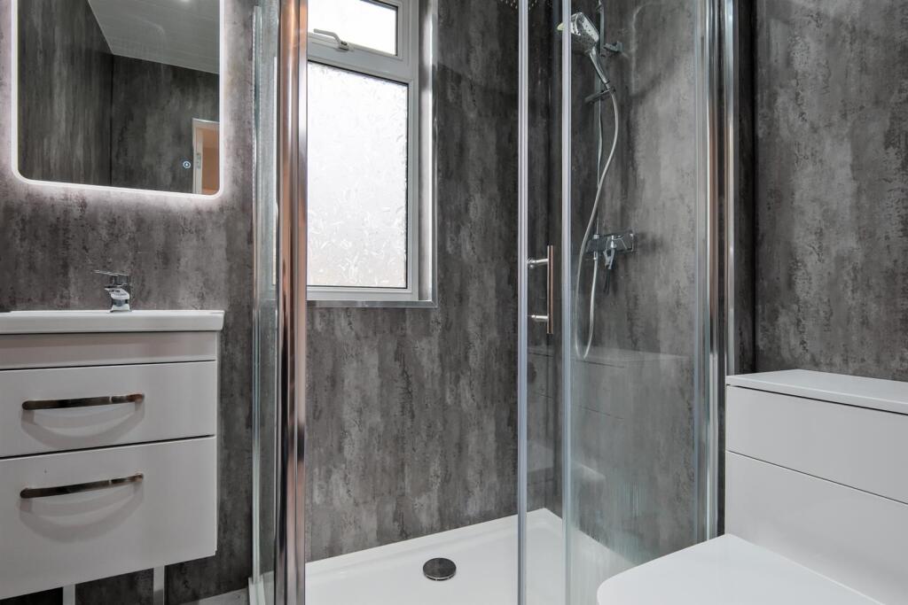 026-3 Loanhead Crescent, Newarthill, ML1 5AW.jpg