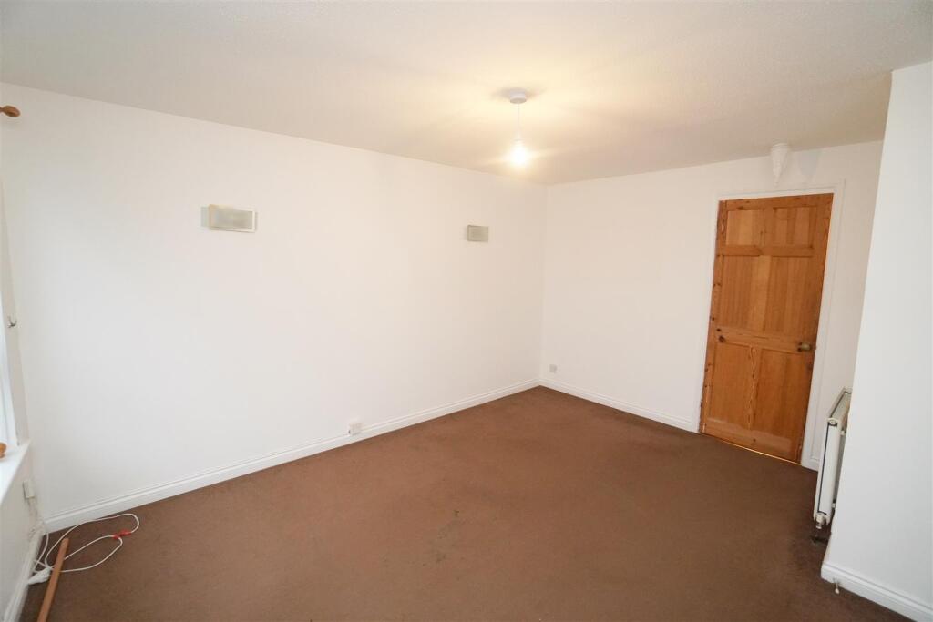 lounge1.jpg
