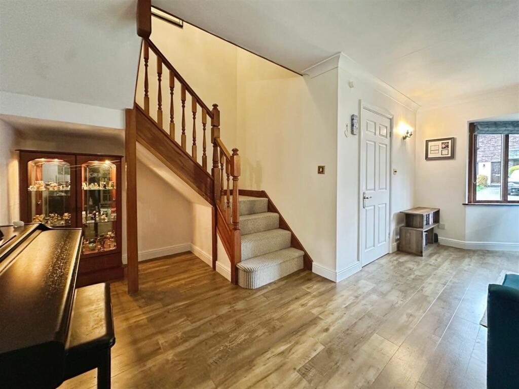 5ff592e5--46E8-9A28-6FB7D35626EE-96500-00001F29475