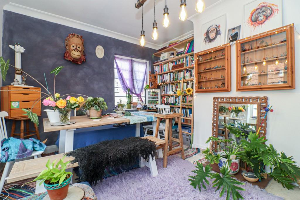 Sitting/dining room