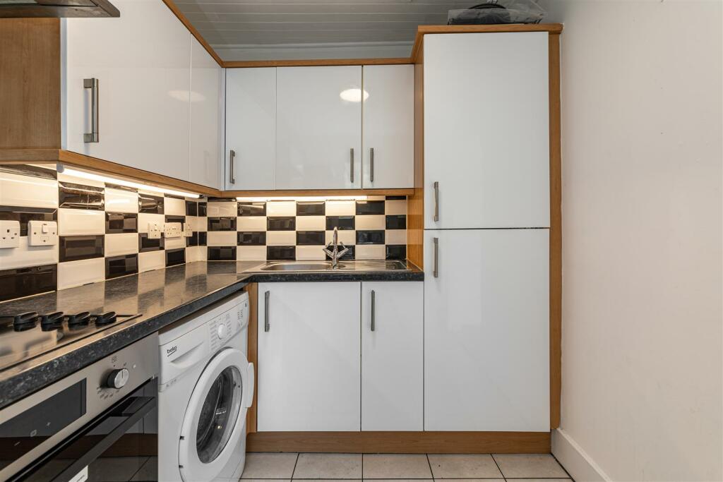 22 Haliburton Place Galashiels 09.JPG