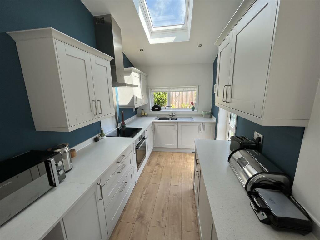 Kitchen Aspect 2.jpg