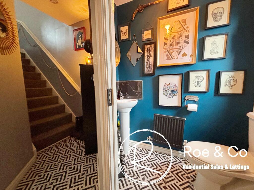 W.C. &amp; Hallway