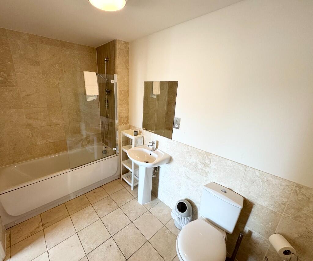Main bathroom