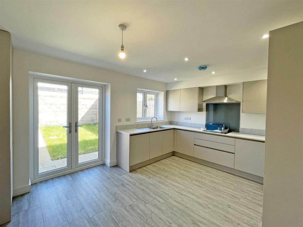 Sound View 6 - Kitchen 2.jpg