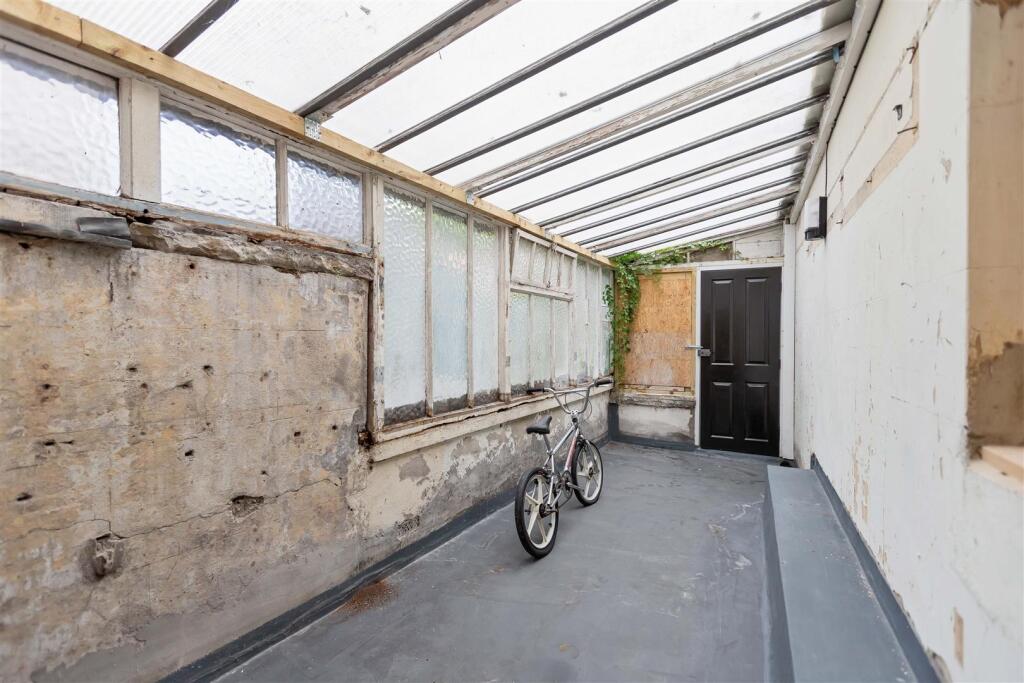 Adelaide Crescent_29.jpg