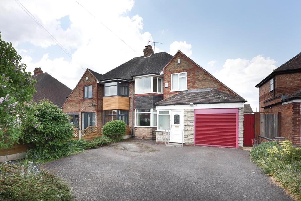 95 Hazelhurst Rd front-2.jpg