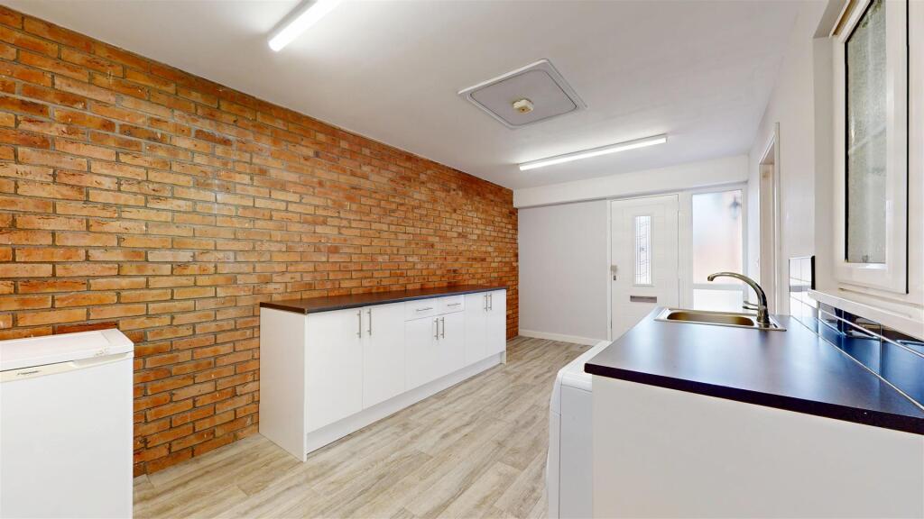 Willow Court 1 Utility 2.jpg