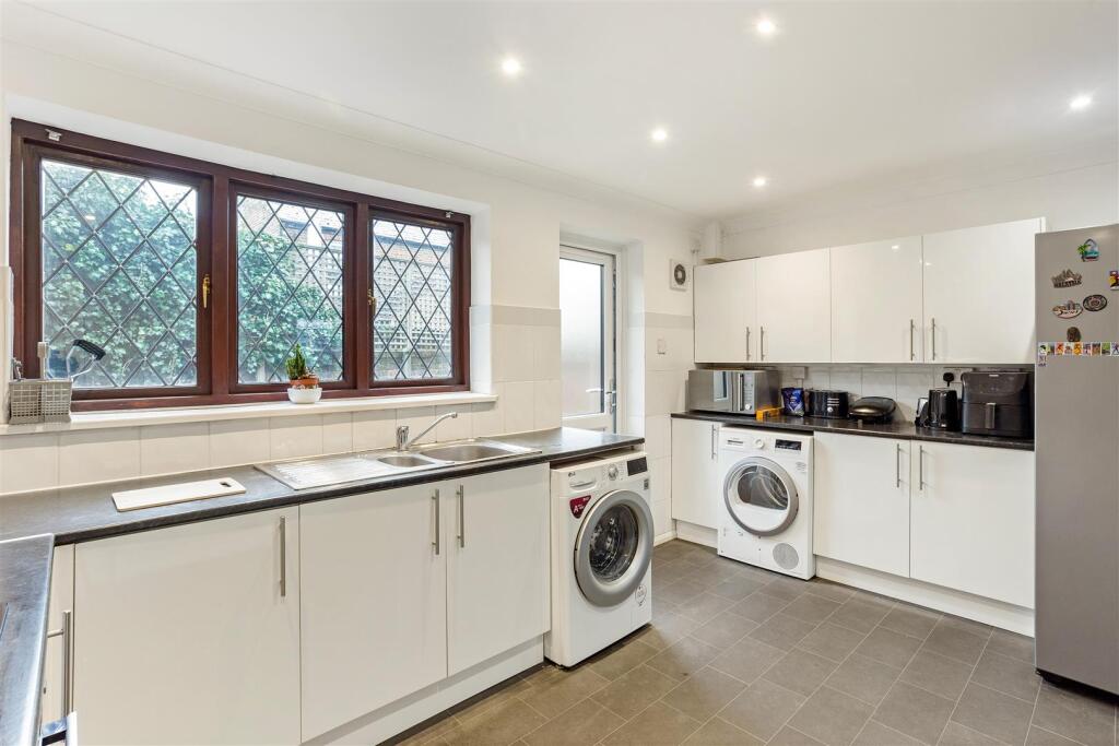 83848_78 Ferrers Avenue (7).jpg