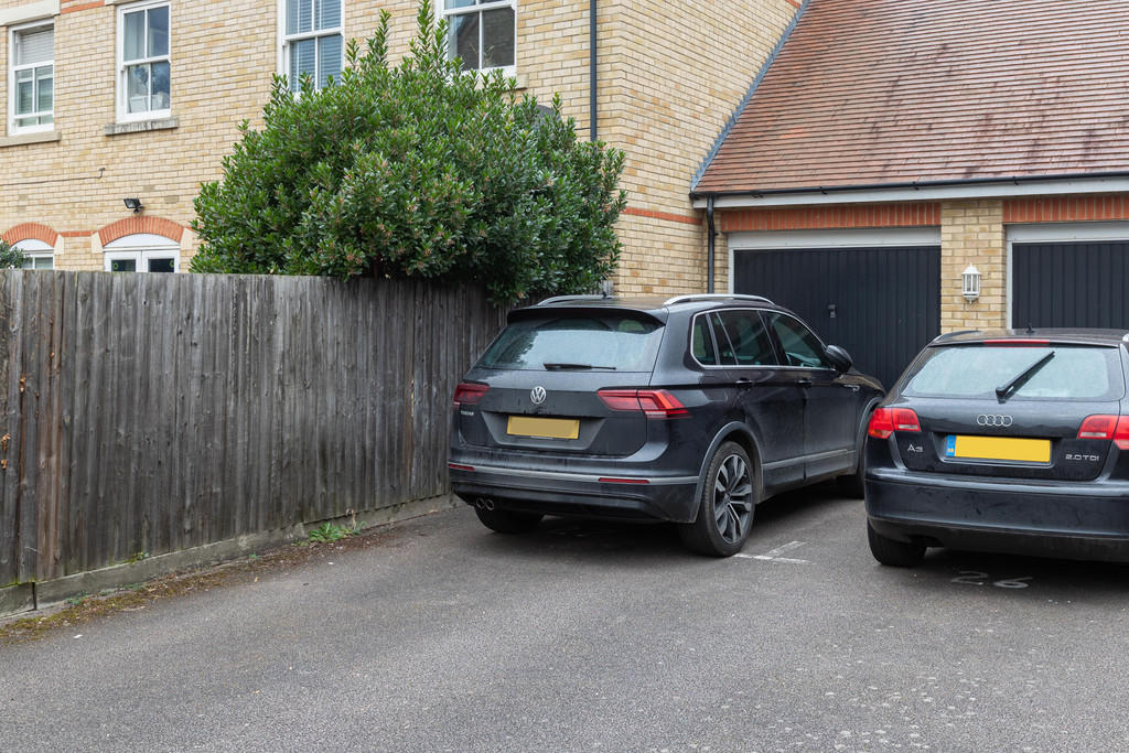 Garage Parking fo...