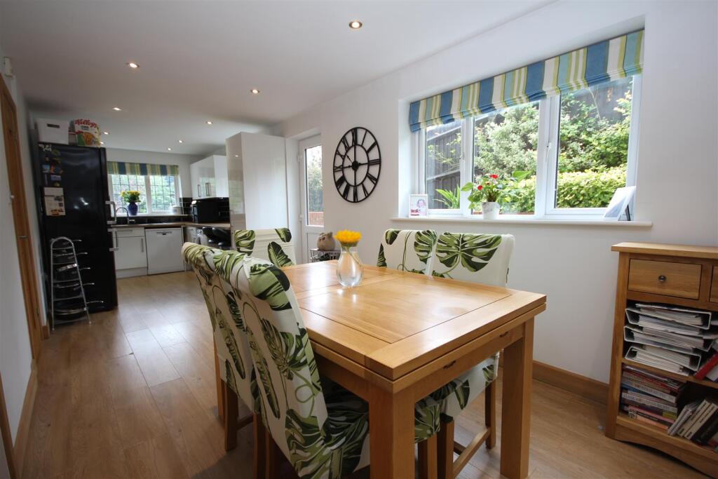 2022-10-24 22.09.36.jpg