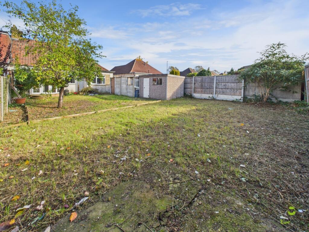 Presented by Clinton at EweMove Bexleyheath and Da