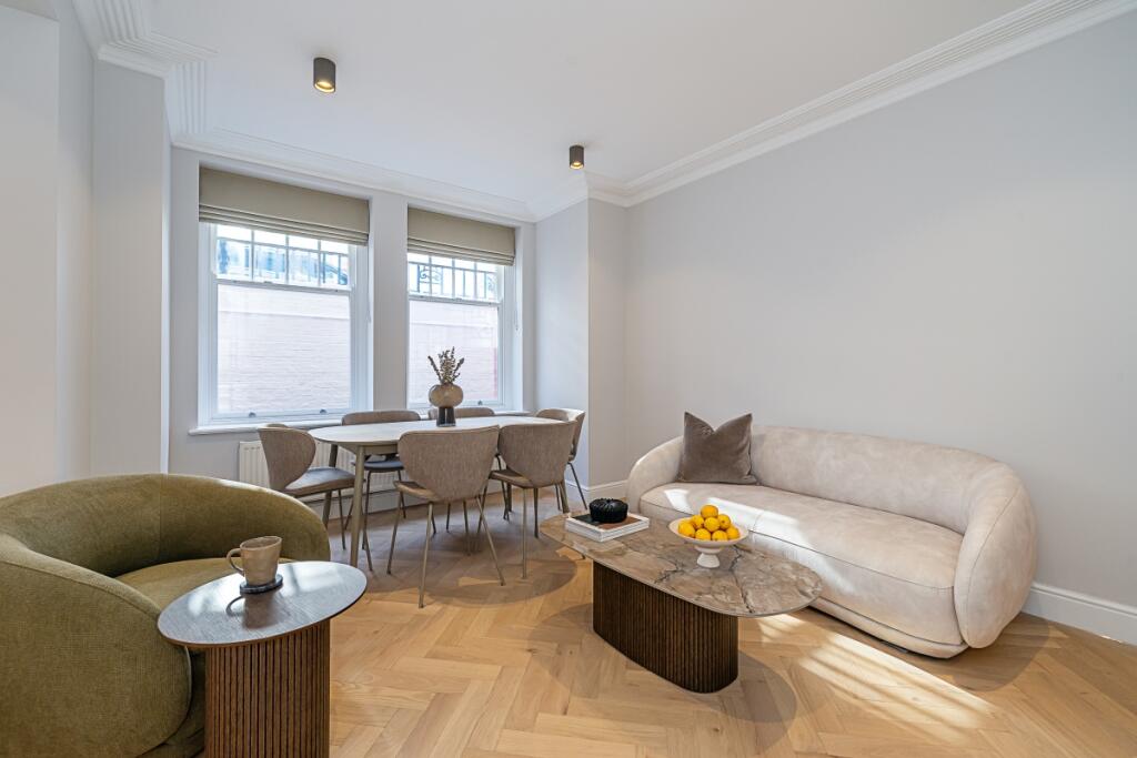 202_A_Hamlet_Gard...