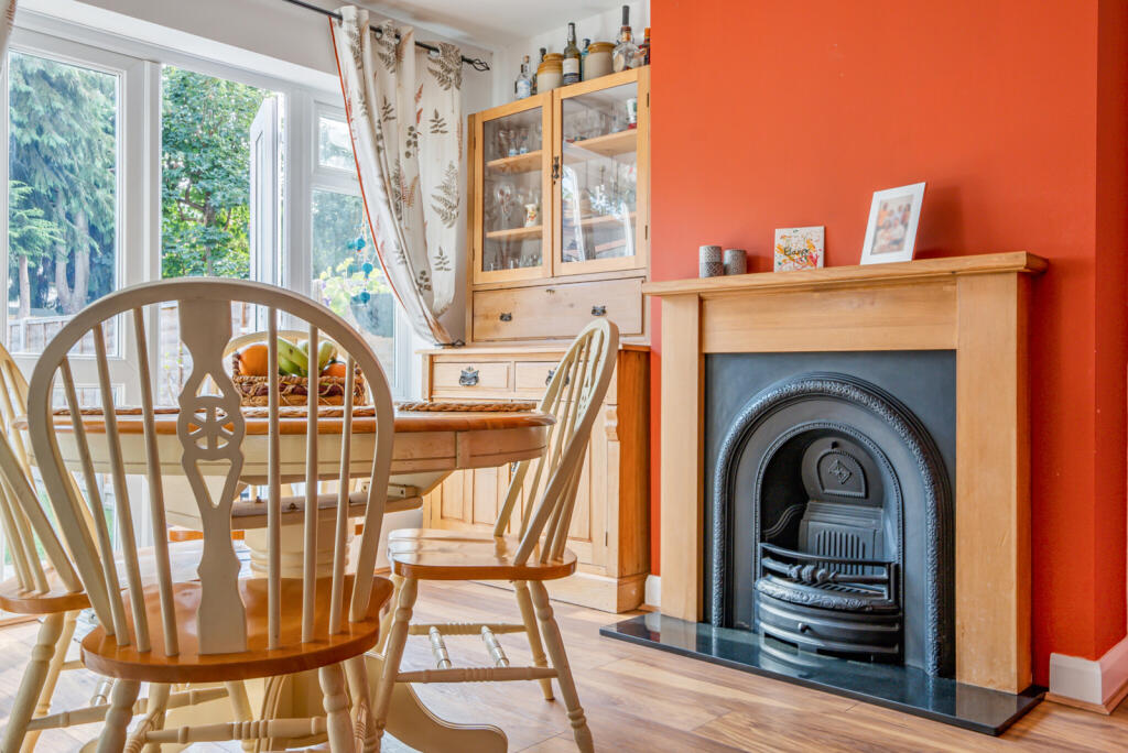 1333724-16-689a19...