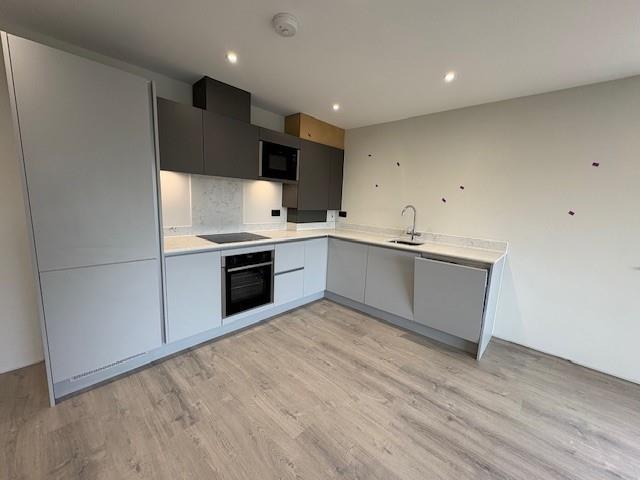 Kitchen/dining/living area