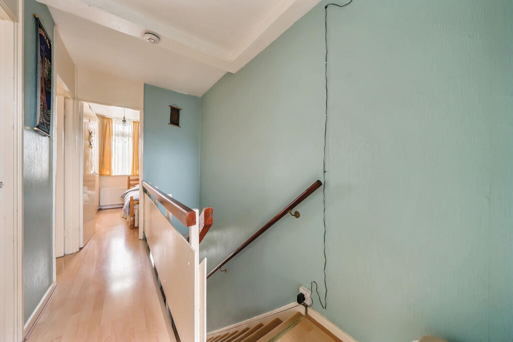 1303562-18-684173...