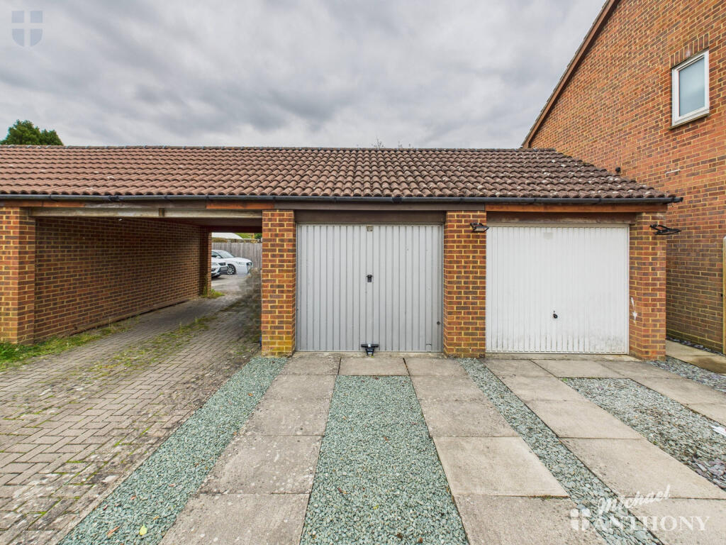 CAM03852G0-PR0431-STILL013