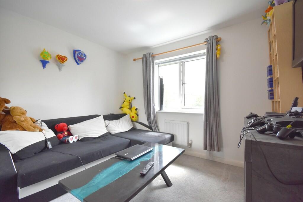Bedroom 2-min