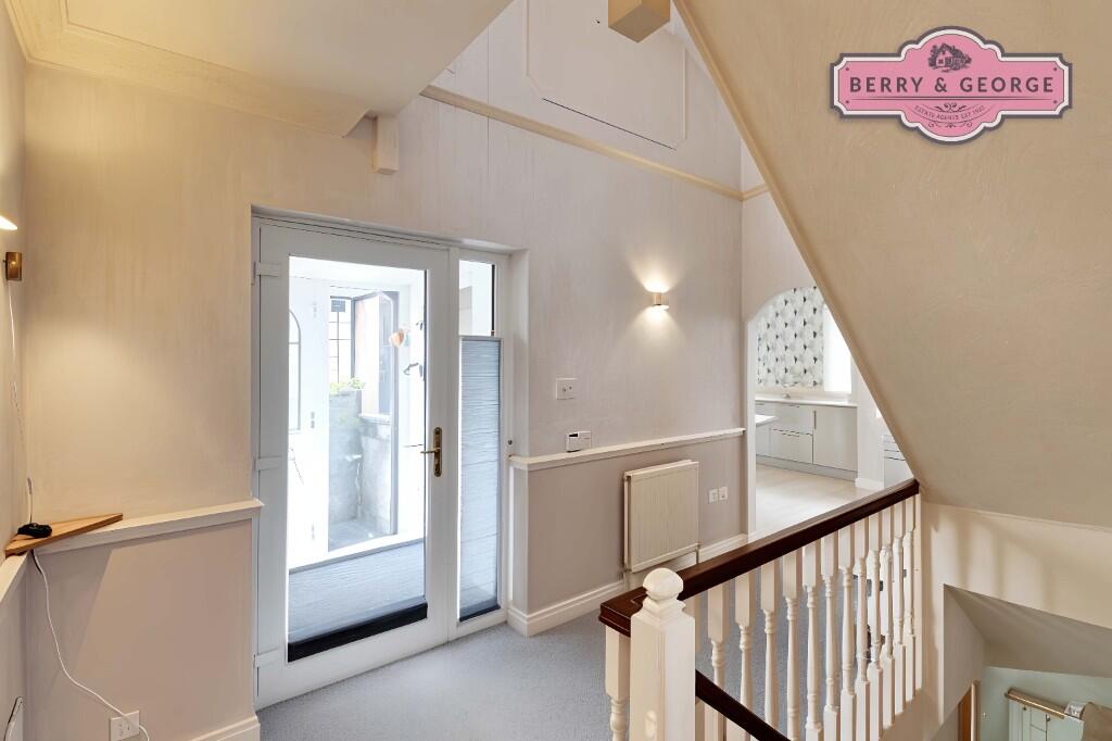 ENTRANCE PORCH