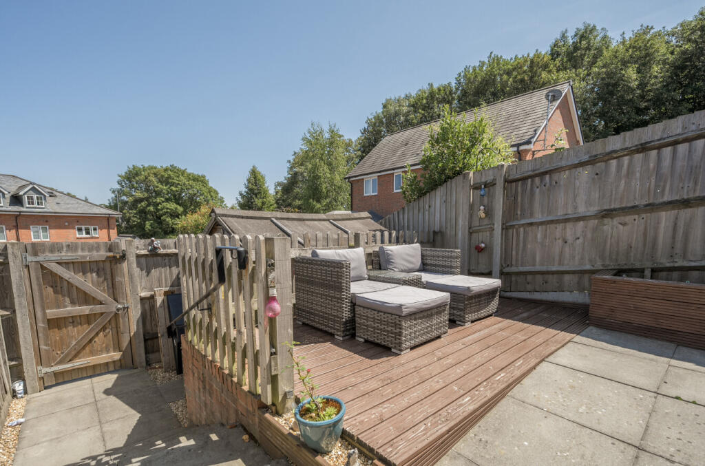 1326725-9-687a59a...