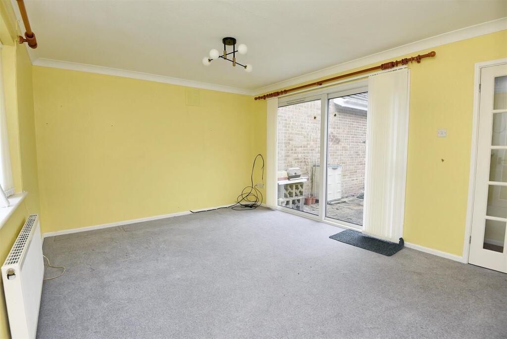 Sitting/Dining Room