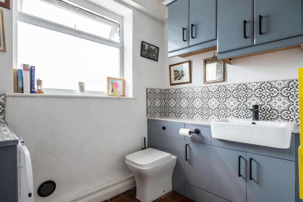 Utility/Cloakroom
