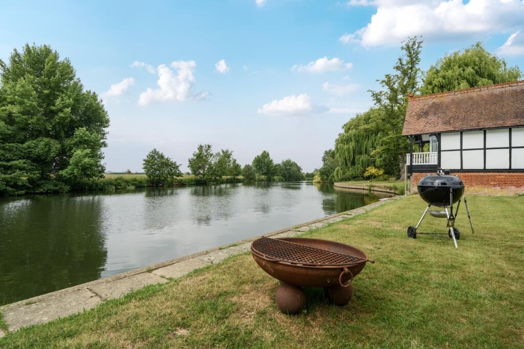 1305685-5-6846c3c...