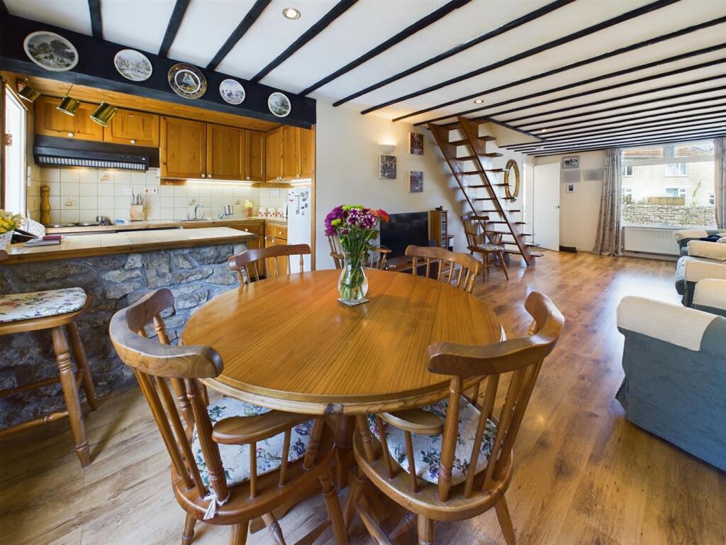 CAM03789G0-PR0010-ST