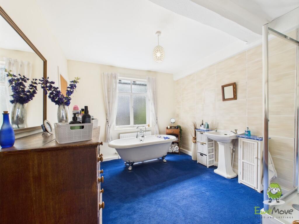 CAM02463G0-PR0072-STILL041