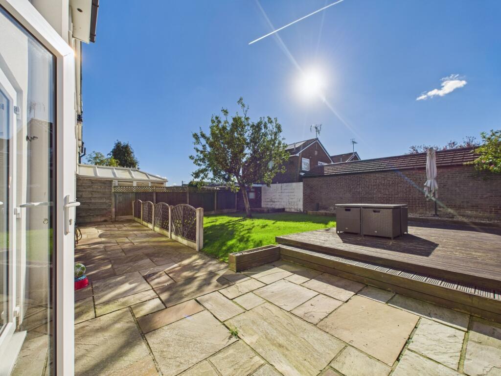 CAM02093G0-PR0058-STILL042