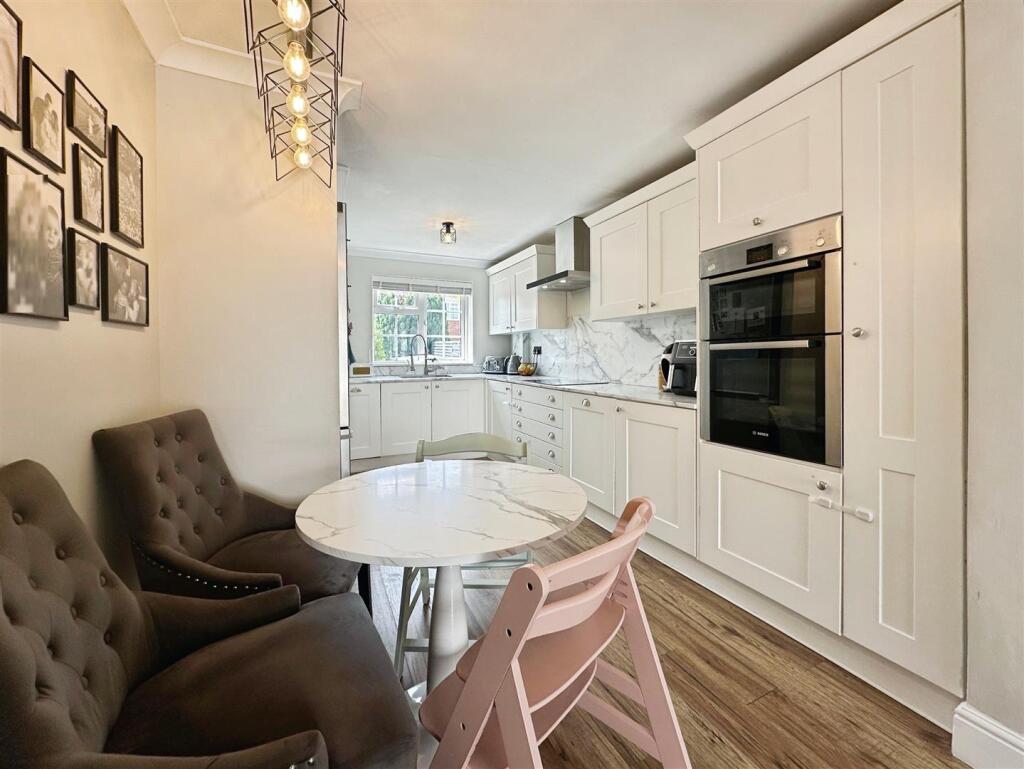 32842143--48CB-A7E1-E5195CF225CC-97422-00001F07D33