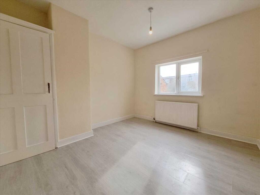 Bedroom 2: