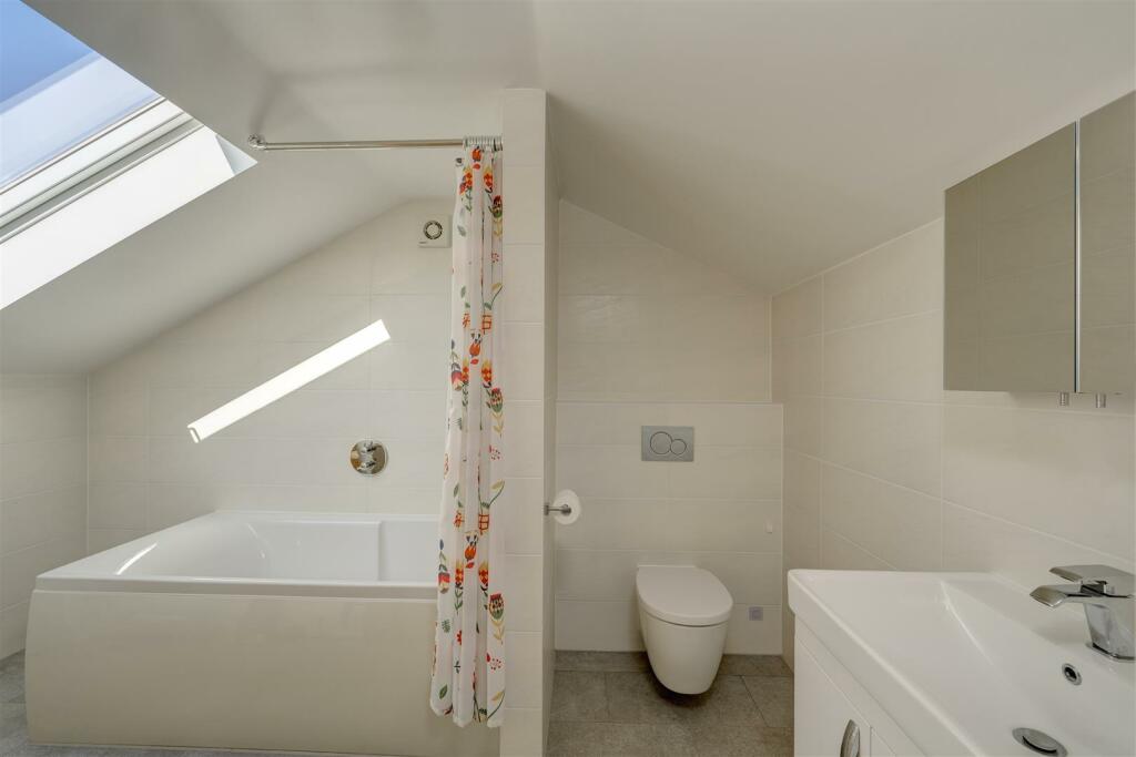 Hendre Hi Res 15.jpg