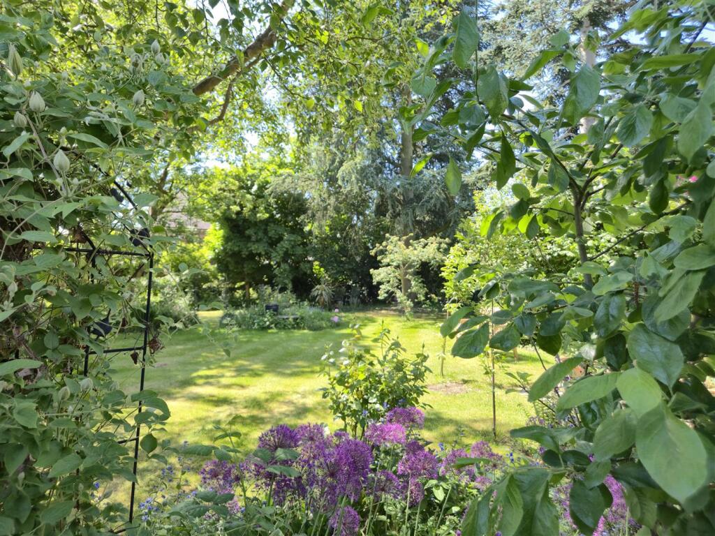 South Facing Private Rear Garden