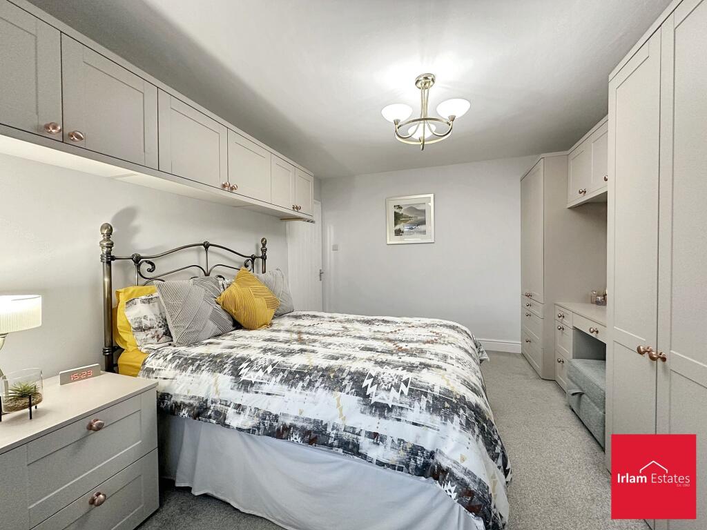 BEDROOM 1