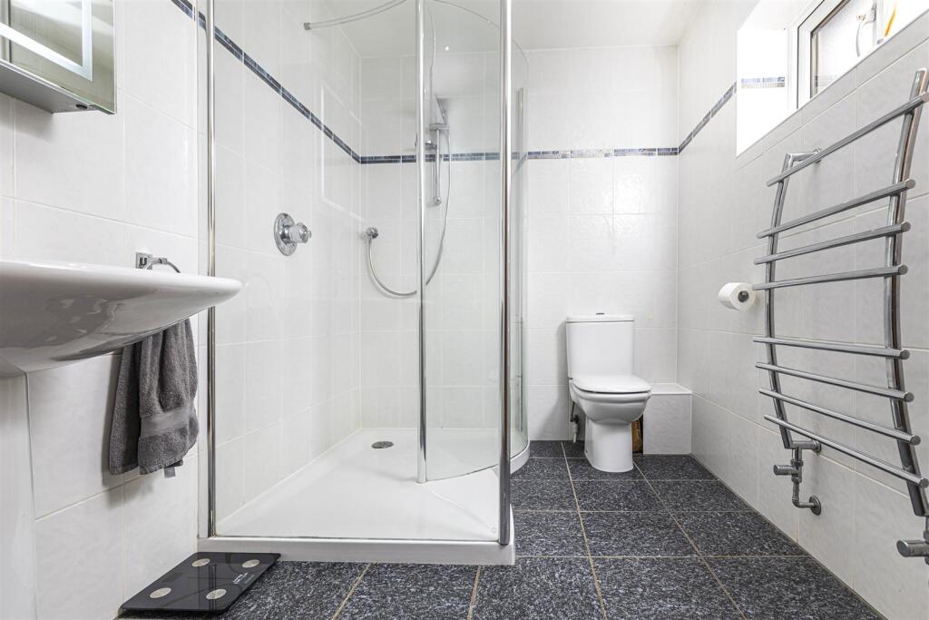 Bramleys Estate Agents - Crow Lees Gardens (38 mas