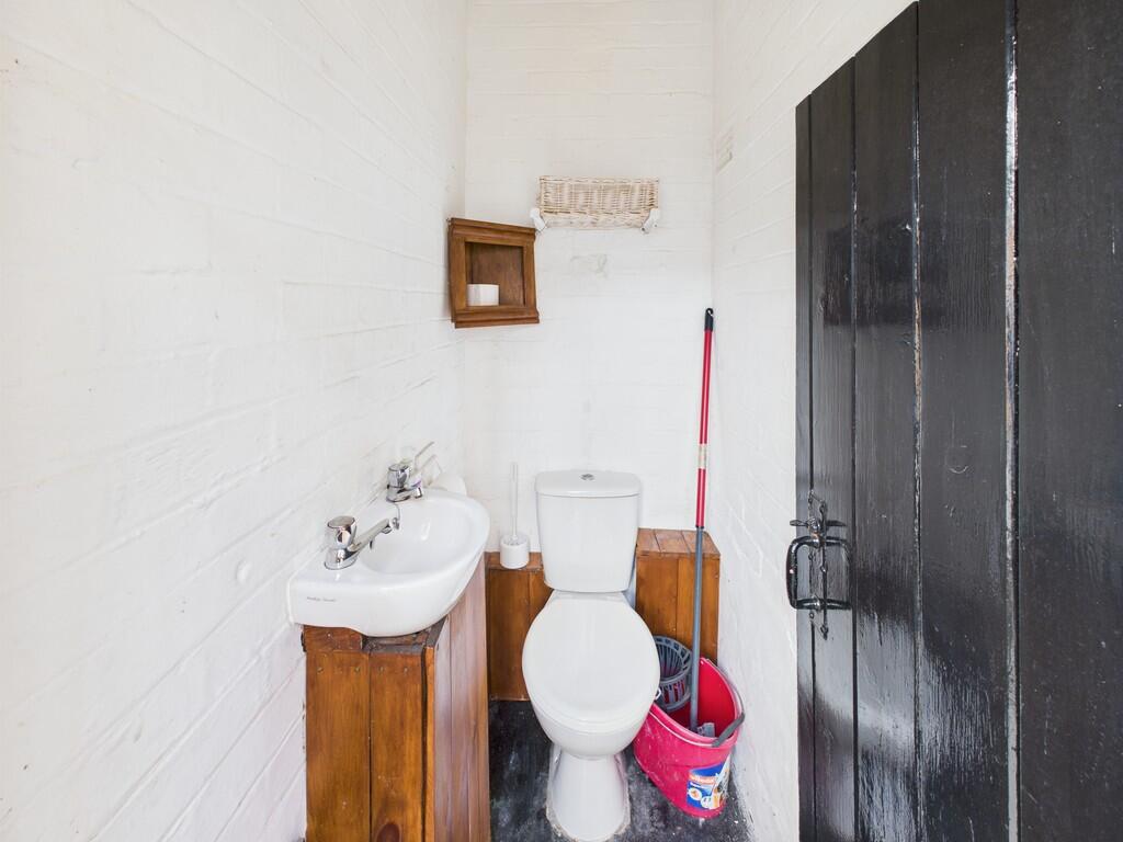 CAM04578G0-PR0019...