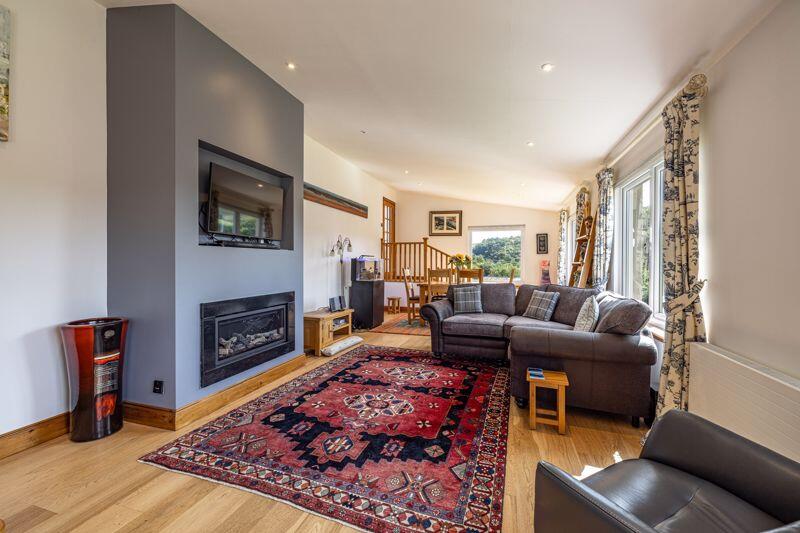 Sitting/Dining Room